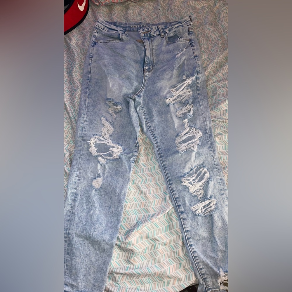Like new American Eagle Jeans size 12.